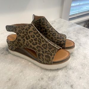 DIBA True Leppard Print sandal